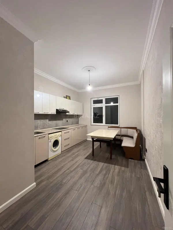 Satılır 3 otaqlı mənzil 120 m²