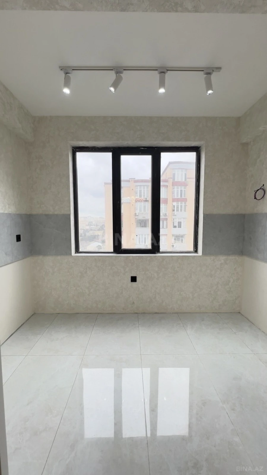 Satılır 3 otaqlı mənzil 83 m²