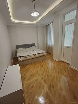 Kirayə verilir 4 otaqlı mənzil 160 m²