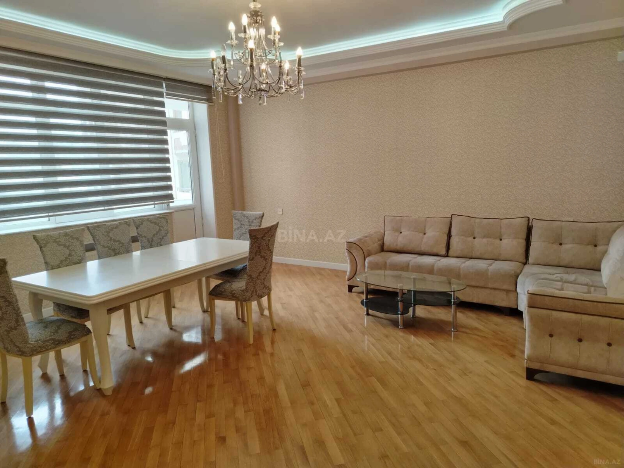 Kirayə verilir 4 otaqlı mənzil 160 m²