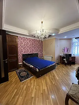 Satılır 3 otaqlı mənzil 125 m²