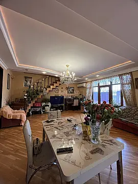 Satılır 3 otaqlı mənzil 125 m²