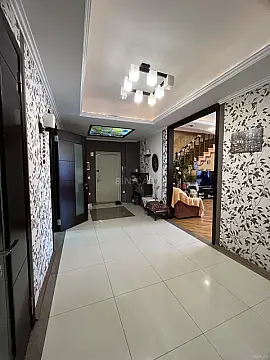 Satılır 3 otaqlı mənzil 125 m²