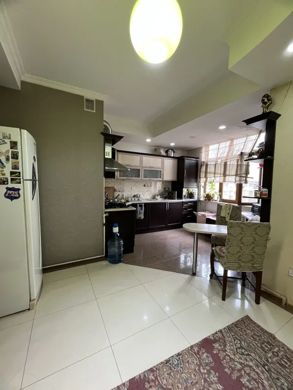 Satılır 3 otaqlı mənzil 125 m²