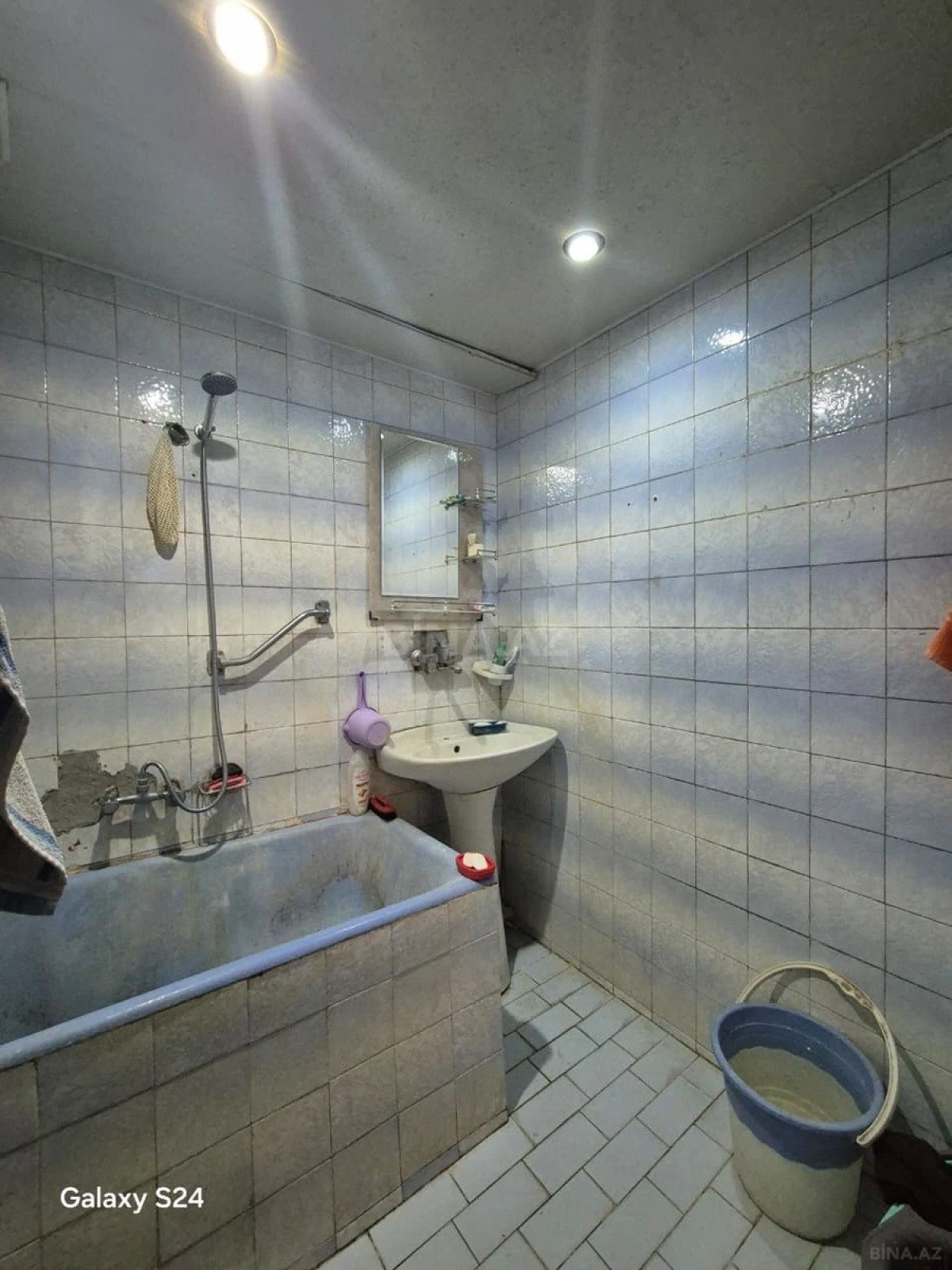 Satılır 4 otaqlı mənzil 110 m²