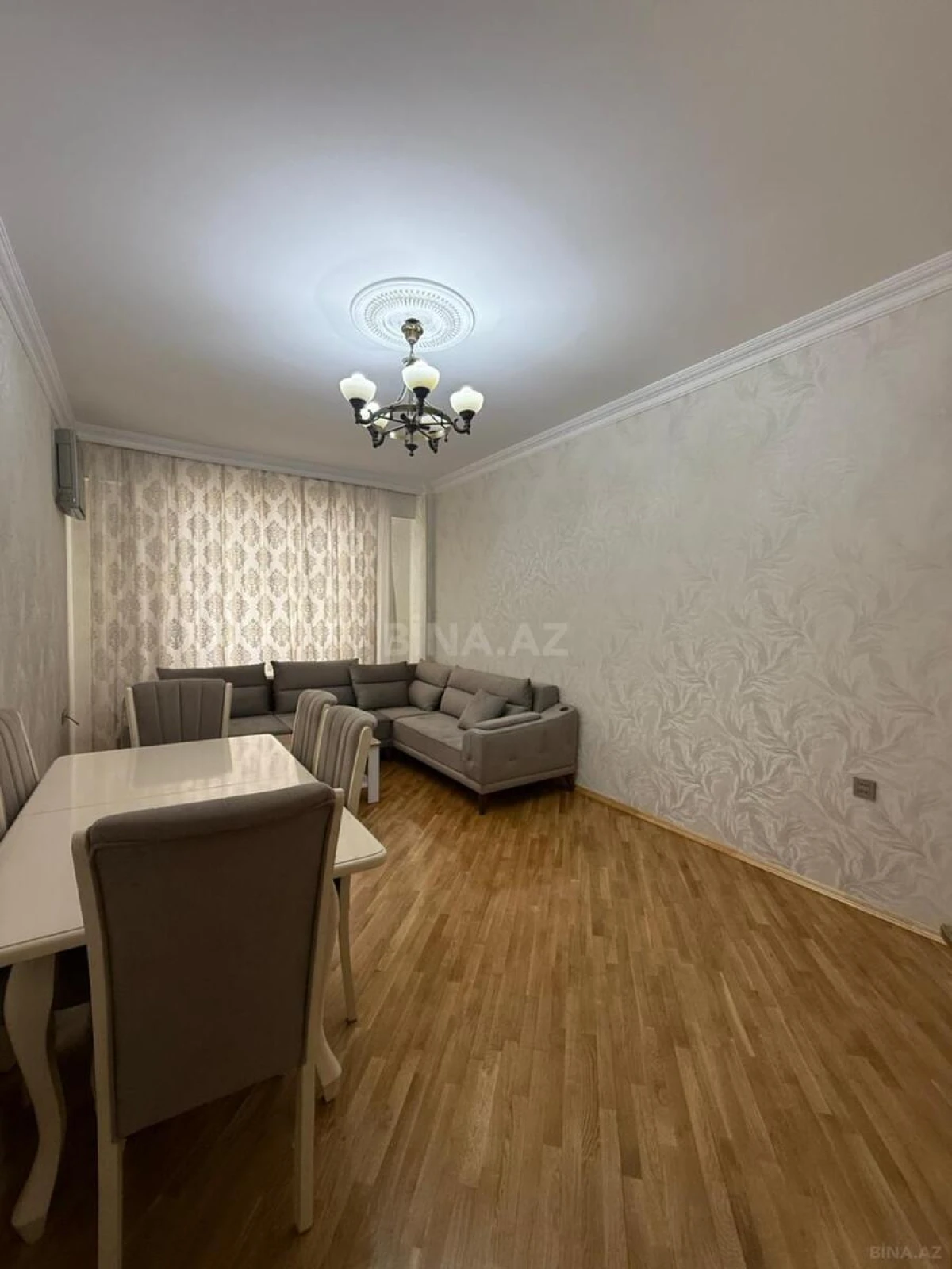 Kirayə verilir 3 otaqlı mənzil 135 m²