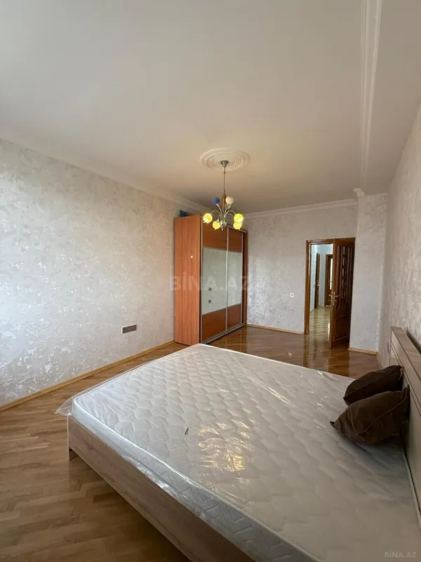 Kirayə verilir 3 otaqlı mənzil 135 m²