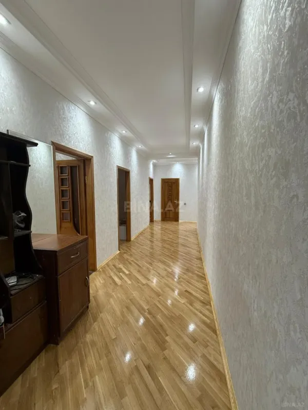 Kirayə verilir 3 otaqlı mənzil 135 m²