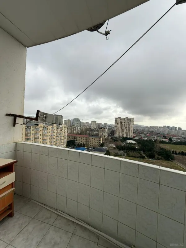 Kirayə verilir 3 otaqlı mənzil 135 m²