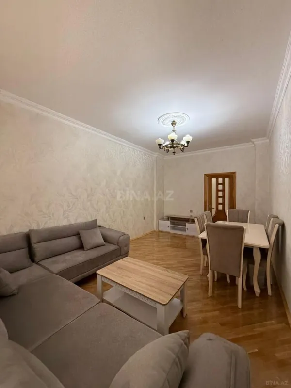 Kirayə verilir 3 otaqlı mənzil 135 m²
