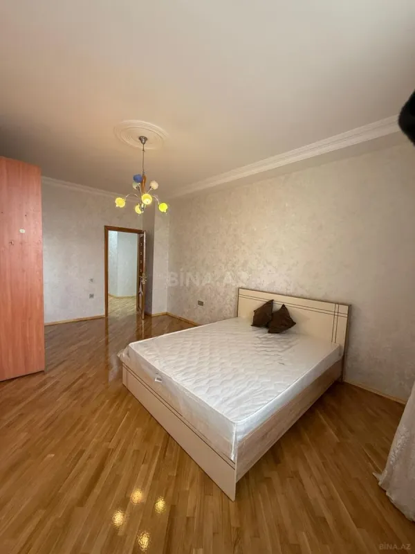 Kirayə verilir 3 otaqlı mənzil 135 m²