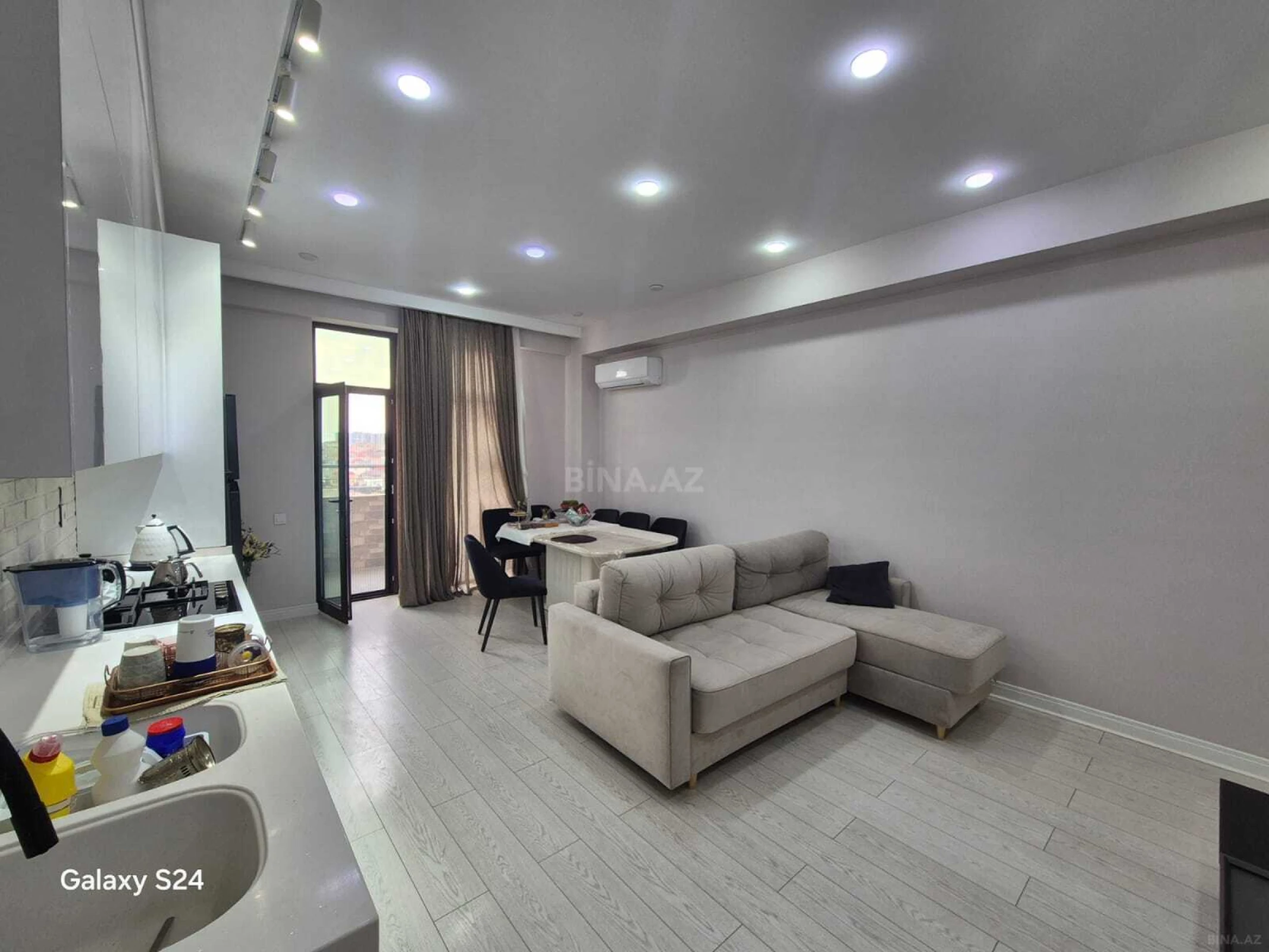 Satılır 3 otaqlı mənzil 102 m²