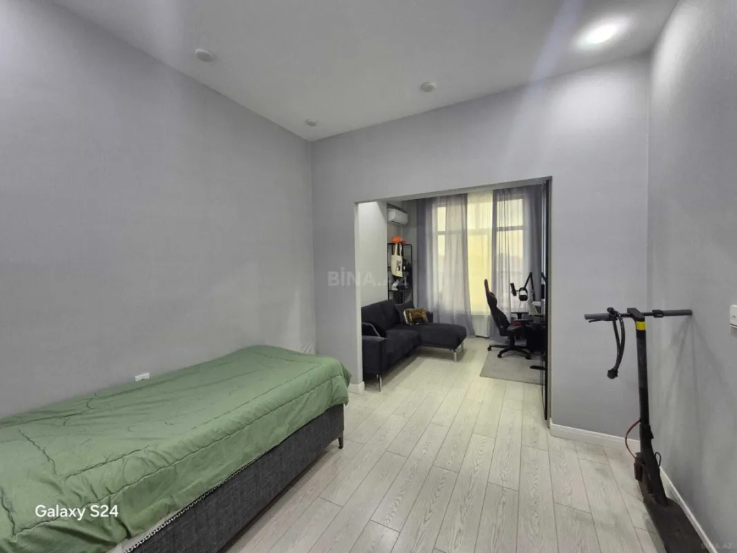 Satılır 3 otaqlı mənzil 102 m²