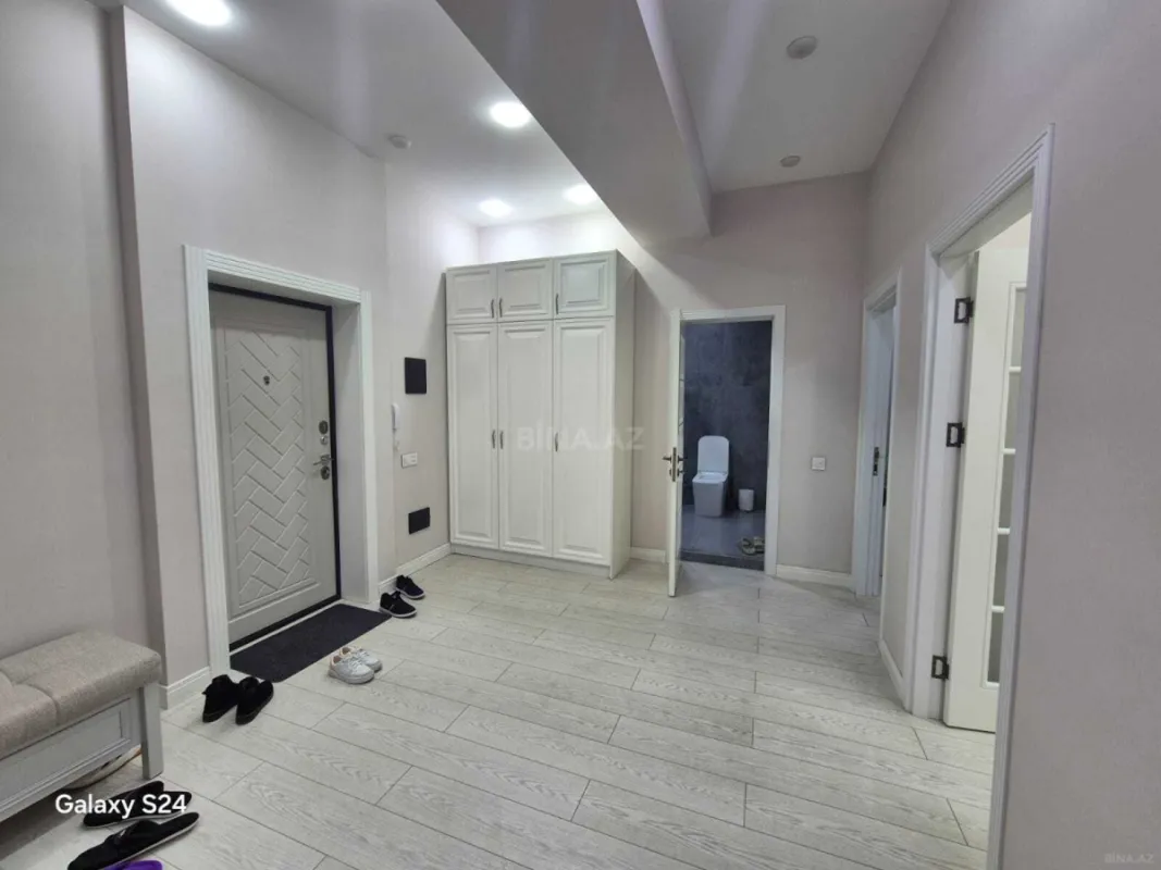 Satılır 3 otaqlı mənzil 102 m²