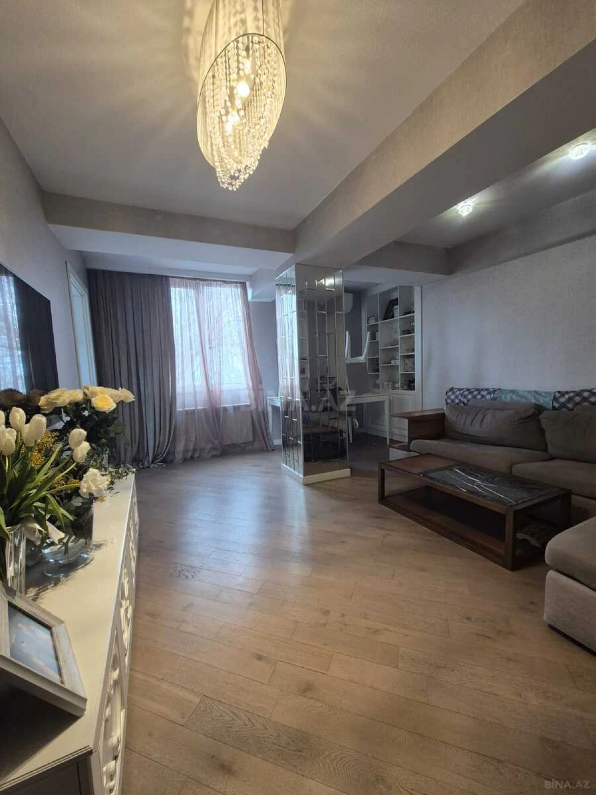 Satılır 4 otaqlı mənzil 100 m²
