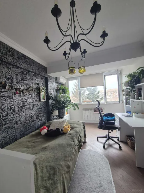 Satılır 4 otaqlı mənzil 100 m²