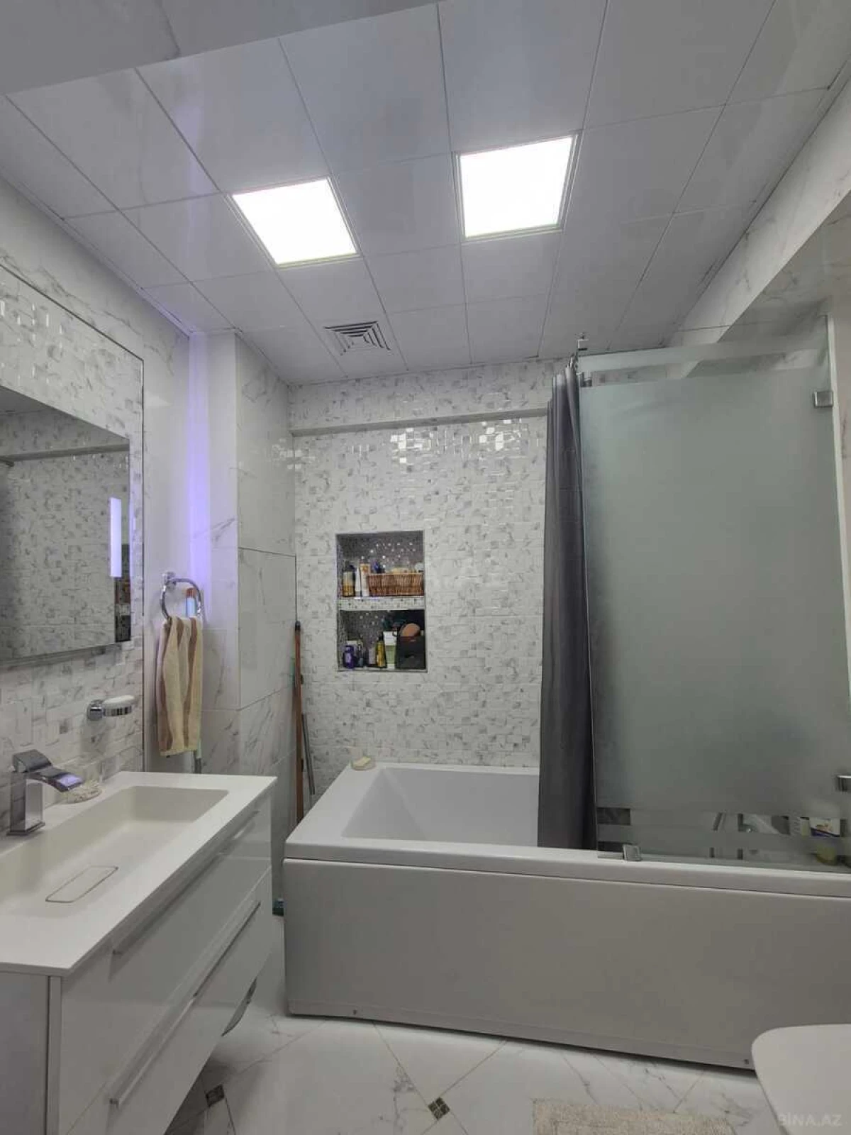 Satılır 4 otaqlı mənzil 100 m²