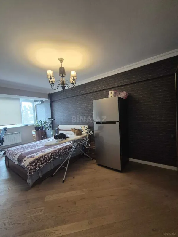Satılır 4 otaqlı mənzil 100 m²