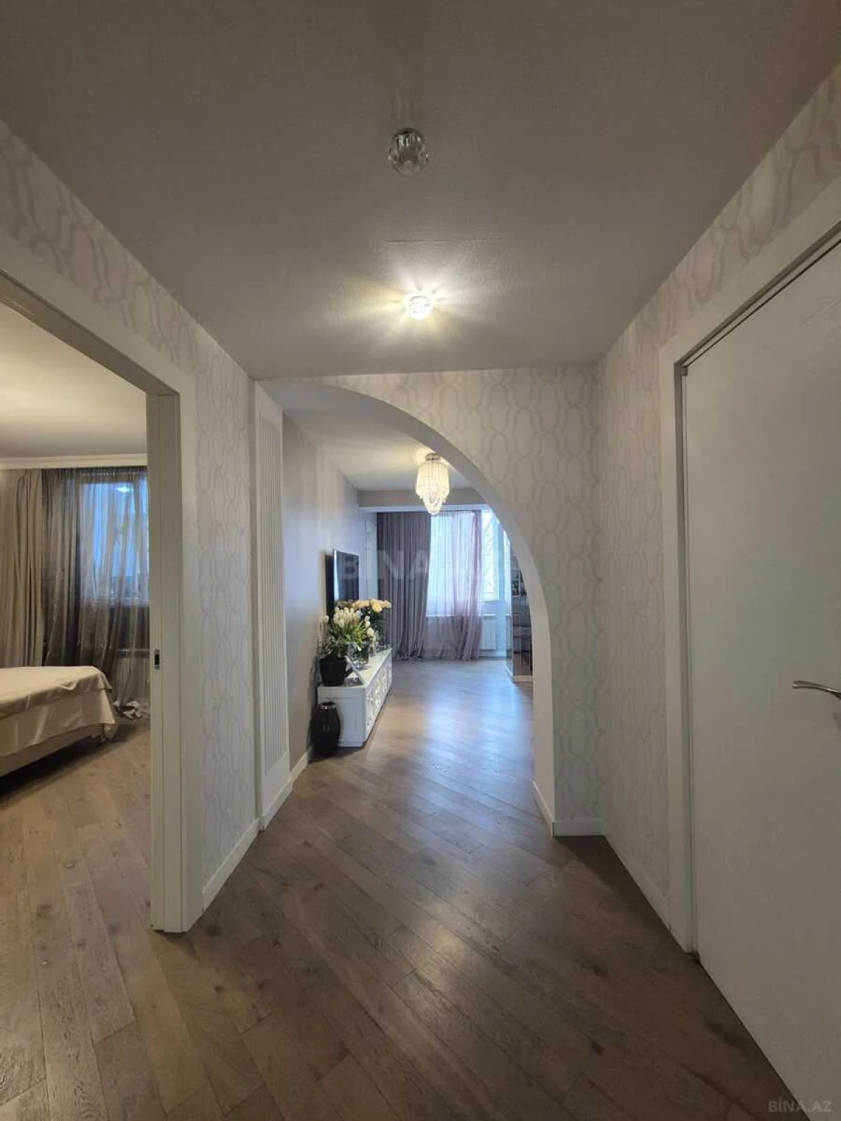 Satılır 4 otaqlı mənzil 100 m²