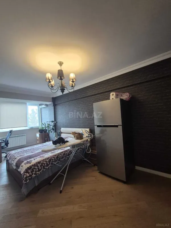 Satılır 4 otaqlı mənzil 100 m²