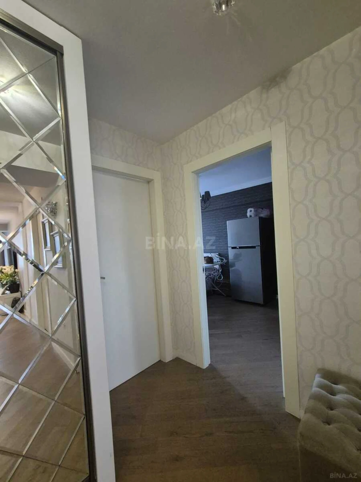 Satılır 4 otaqlı mənzil 100 m²