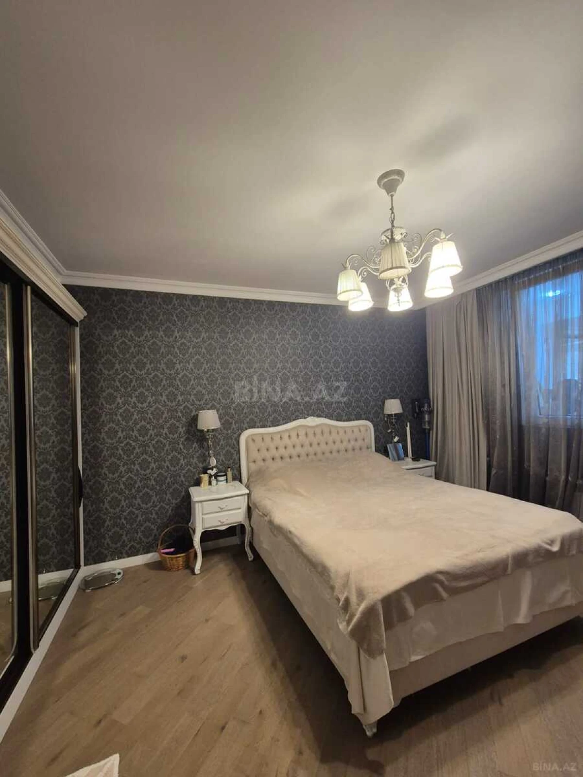 Satılır 4 otaqlı mənzil 100 m²