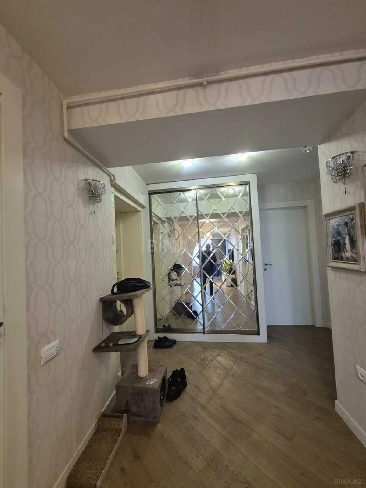 Satılır 4 otaqlı mənzil 100 m²