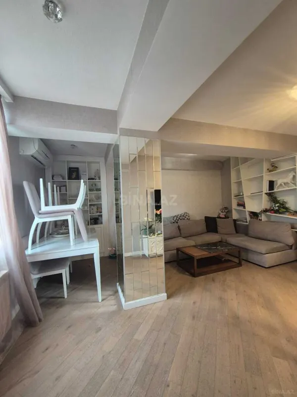 Satılır 4 otaqlı mənzil 100 m²