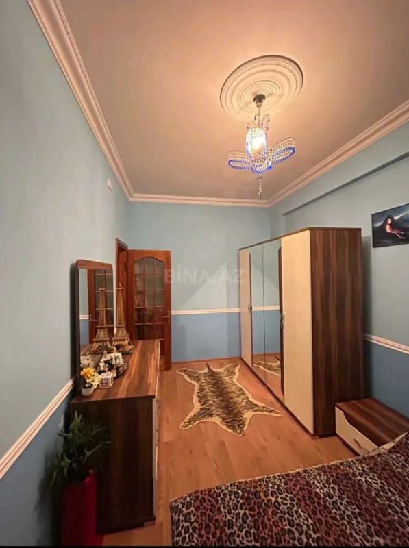Satılır 2 otaqlı mənzil 100 m²