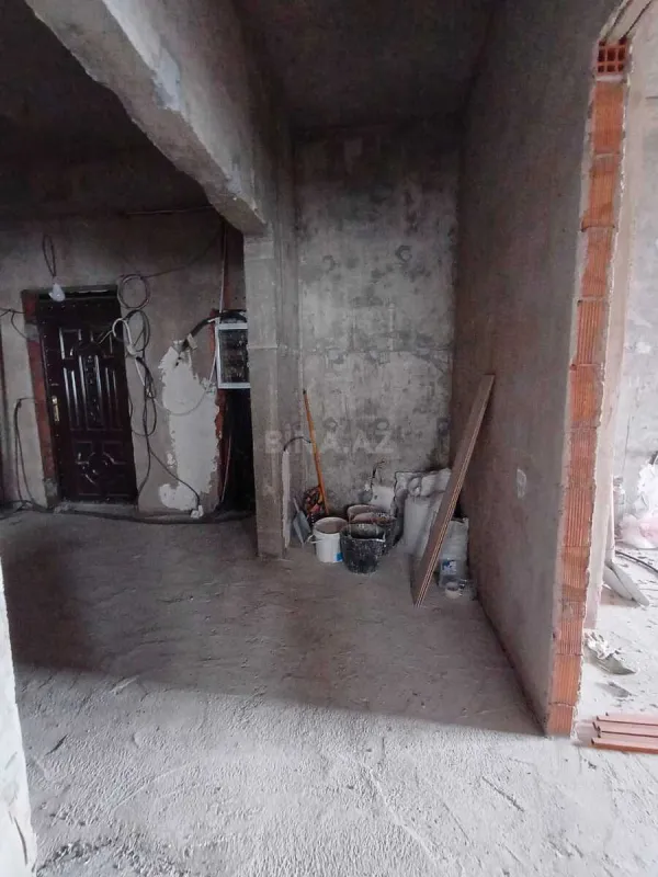 Satılır 3 otaqlı mənzil 110 m²