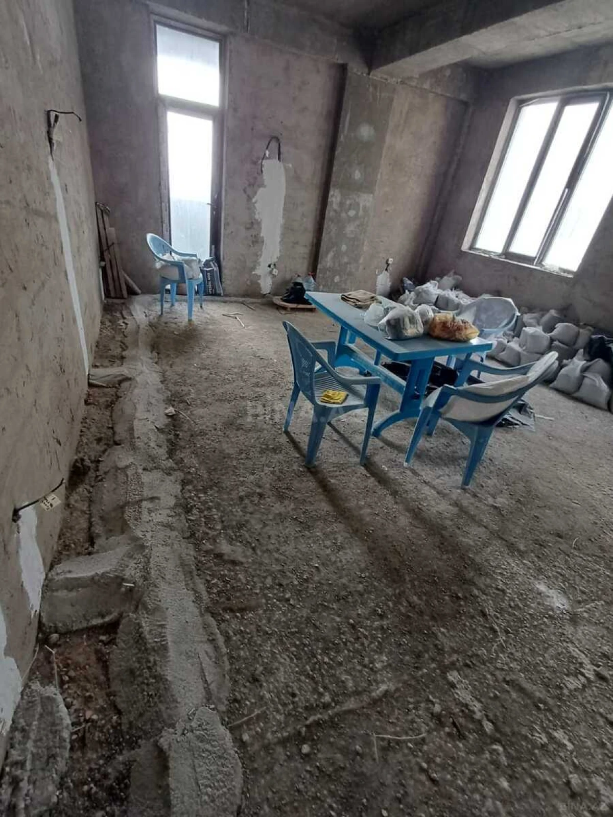 Satılır 3 otaqlı mənzil 110 m²