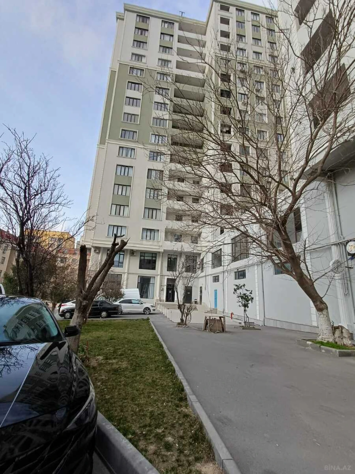 Satılır 3 otaqlı mənzil 110 m²
