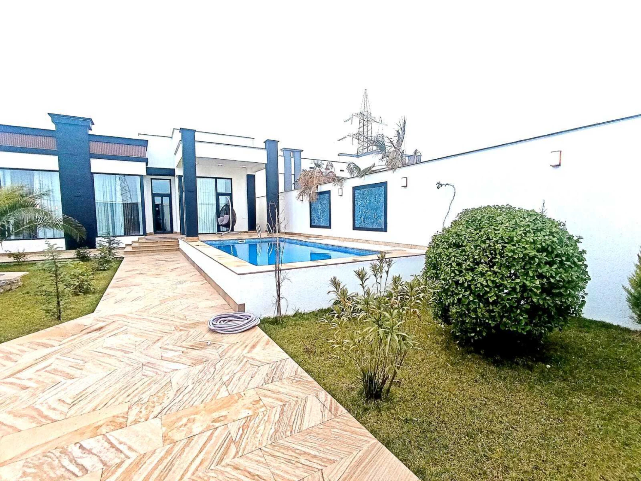 Satılır 4 otaqlı həyət evi 170 m²