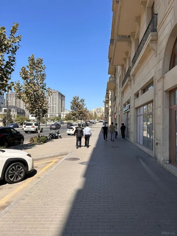 Kirayə verilir obyekt 320 m²