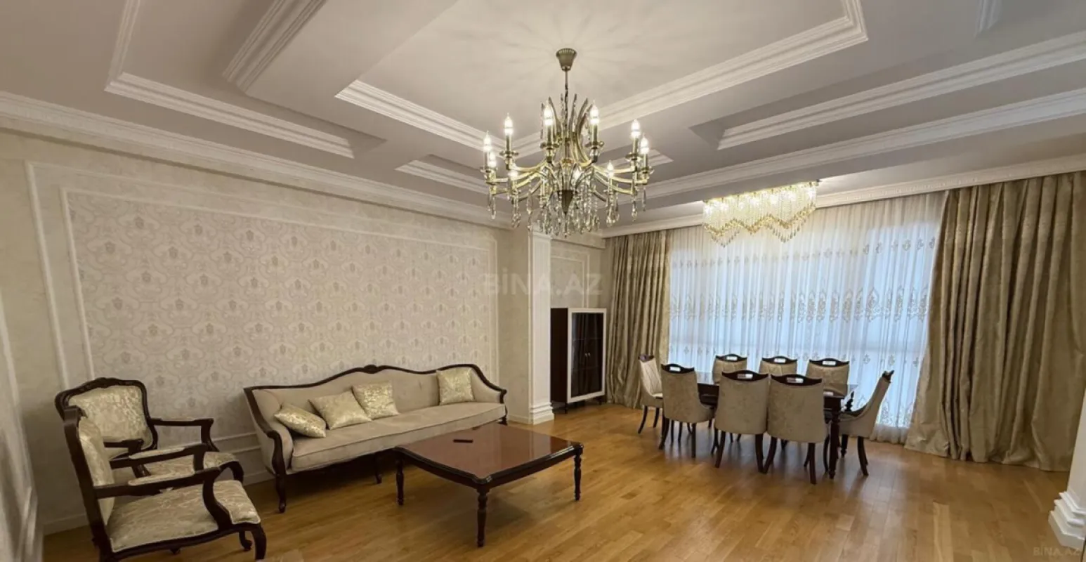 Satılır 4 otaqlı mənzil 185 m²