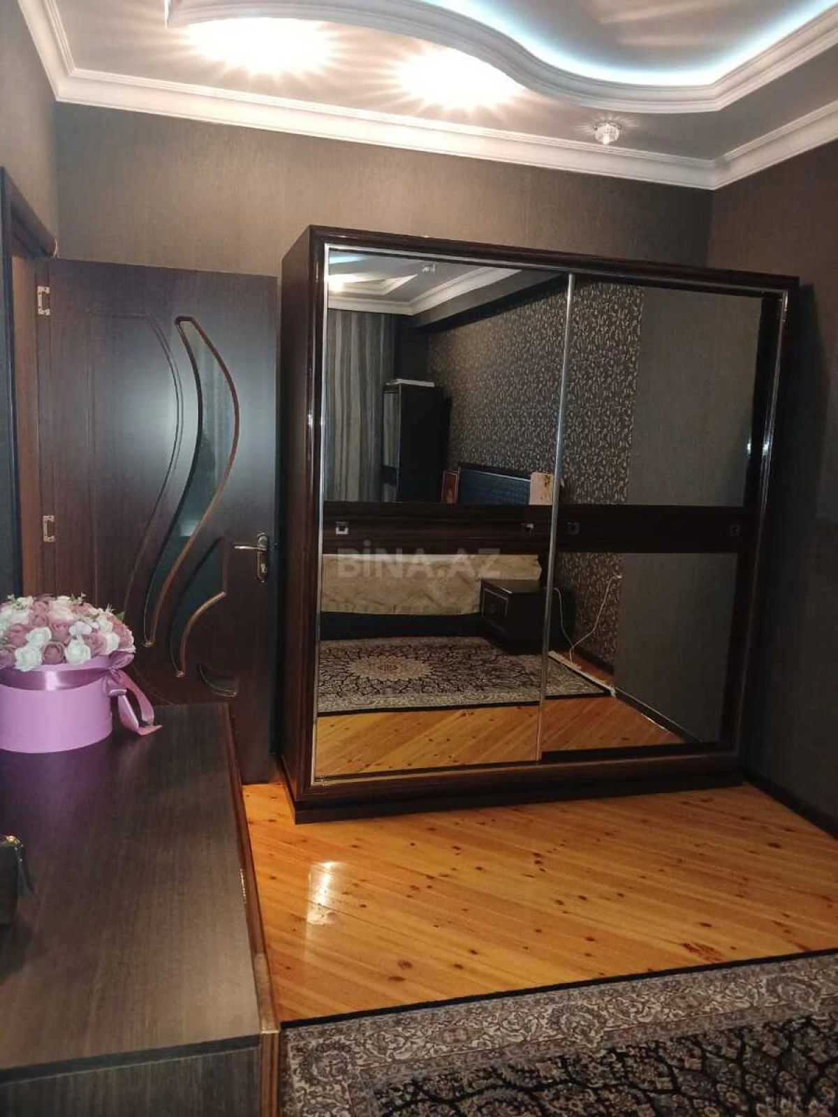 Satılır 3 otaqlı mənzil 125 m²