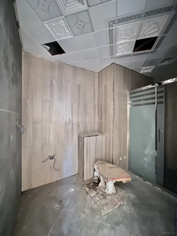 Satılır 4 otaqlı mənzil 240 m²