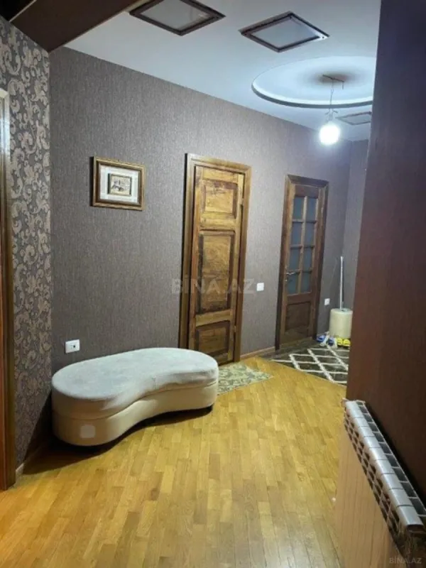 Satılır 2 otaqlı mənzil 95 m²