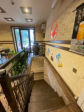 Satılır obyekt 200 m²