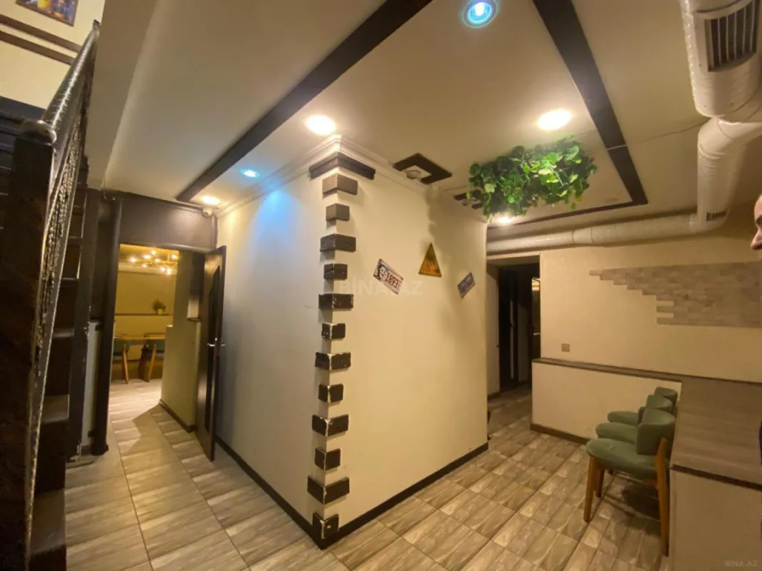 Satılır obyekt 200 m²