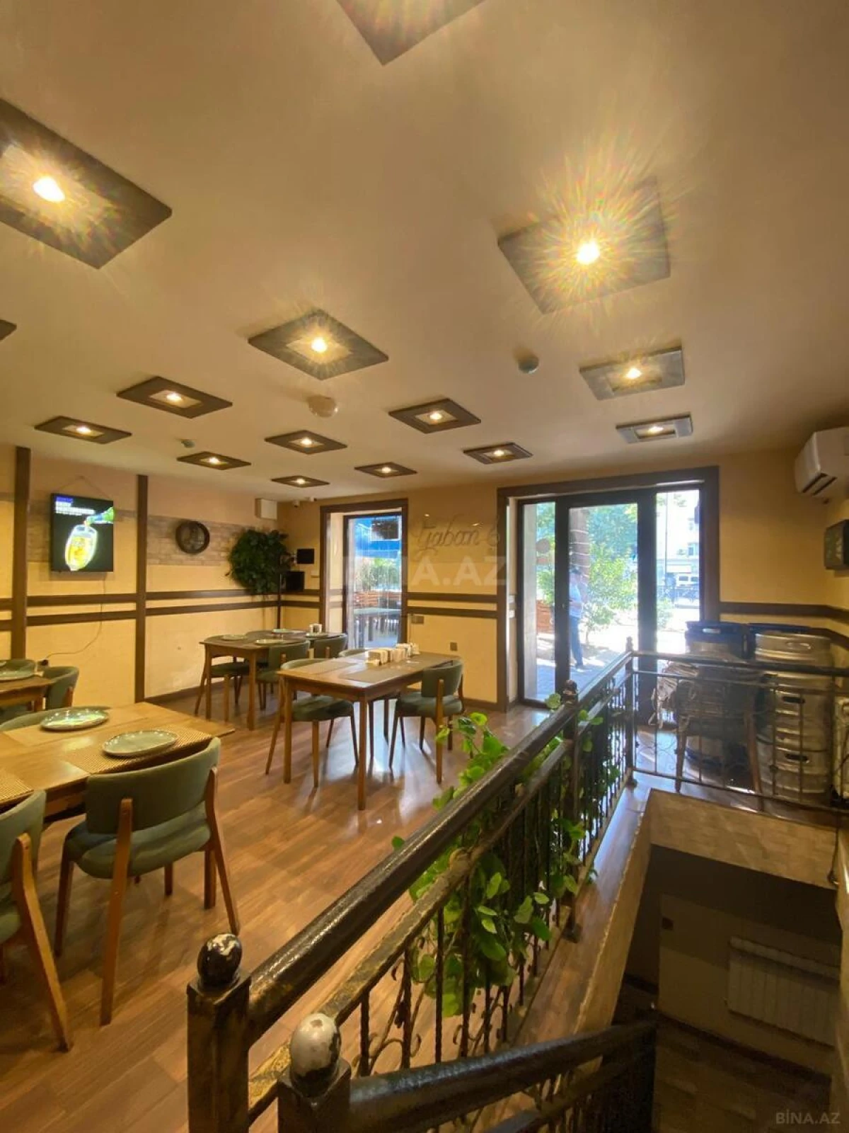 Satılır obyekt 200 m²