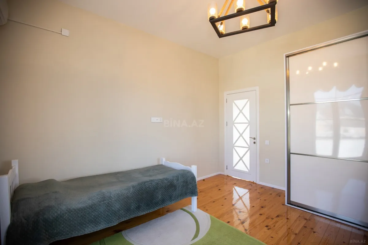 Satılır 4 otaqlı həyət evi 200 m²