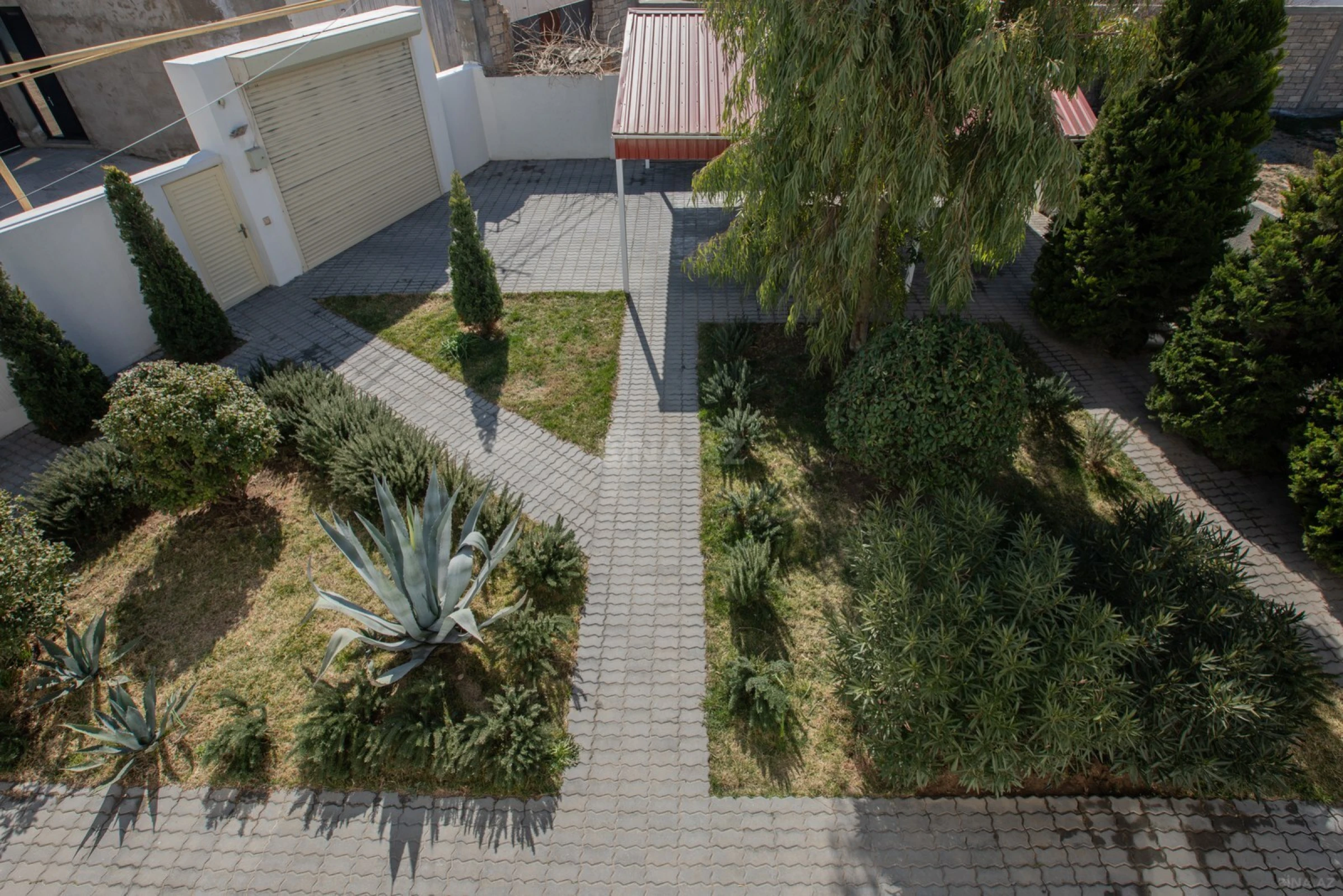 Satılır 4 otaqlı həyət evi 200 m²