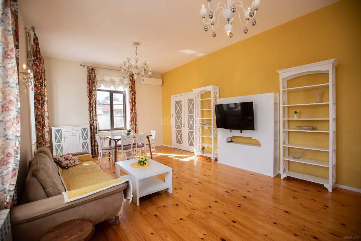 Satılır 4 otaqlı həyət evi 200 m²