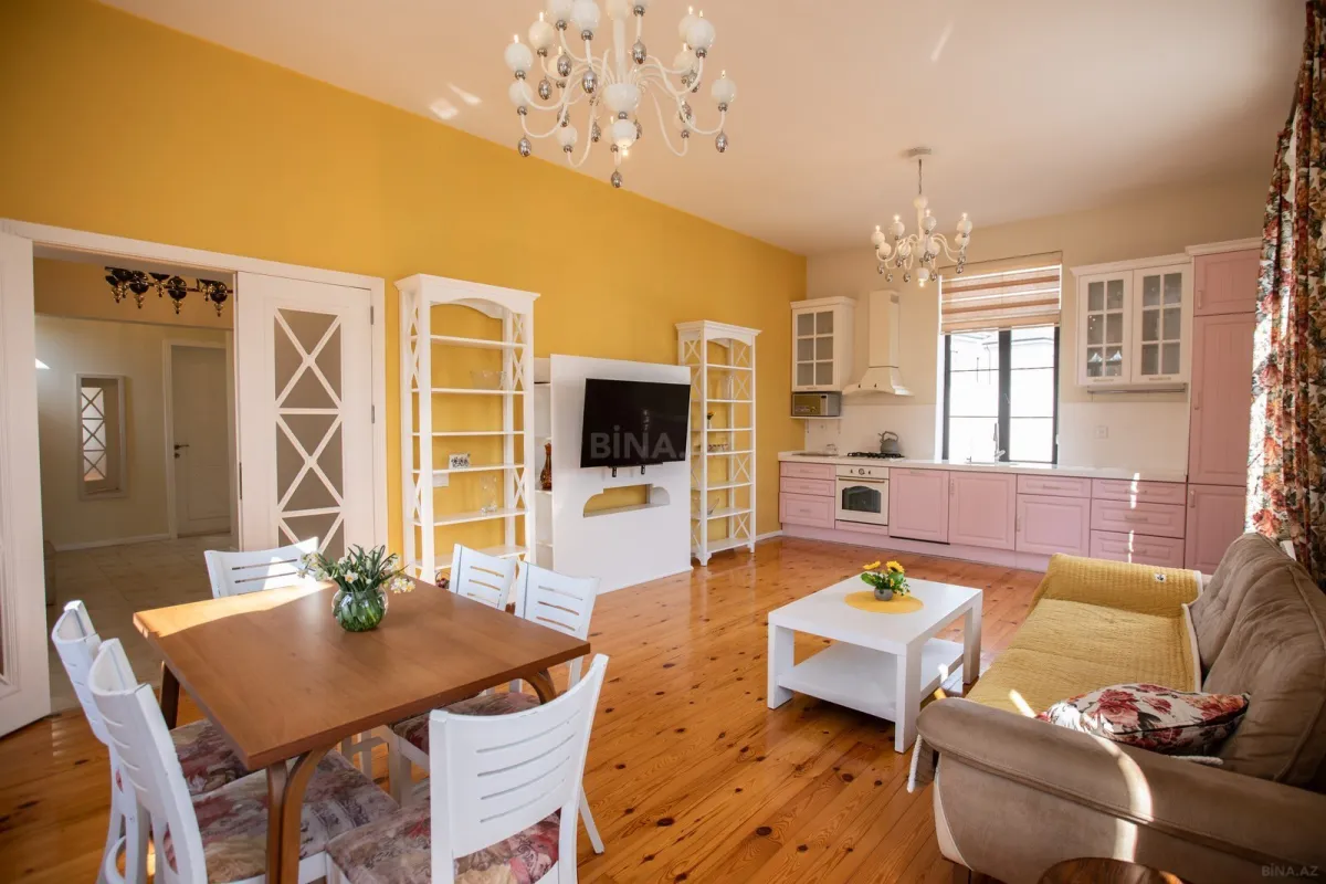 Satılır 4 otaqlı həyət evi 200 m²