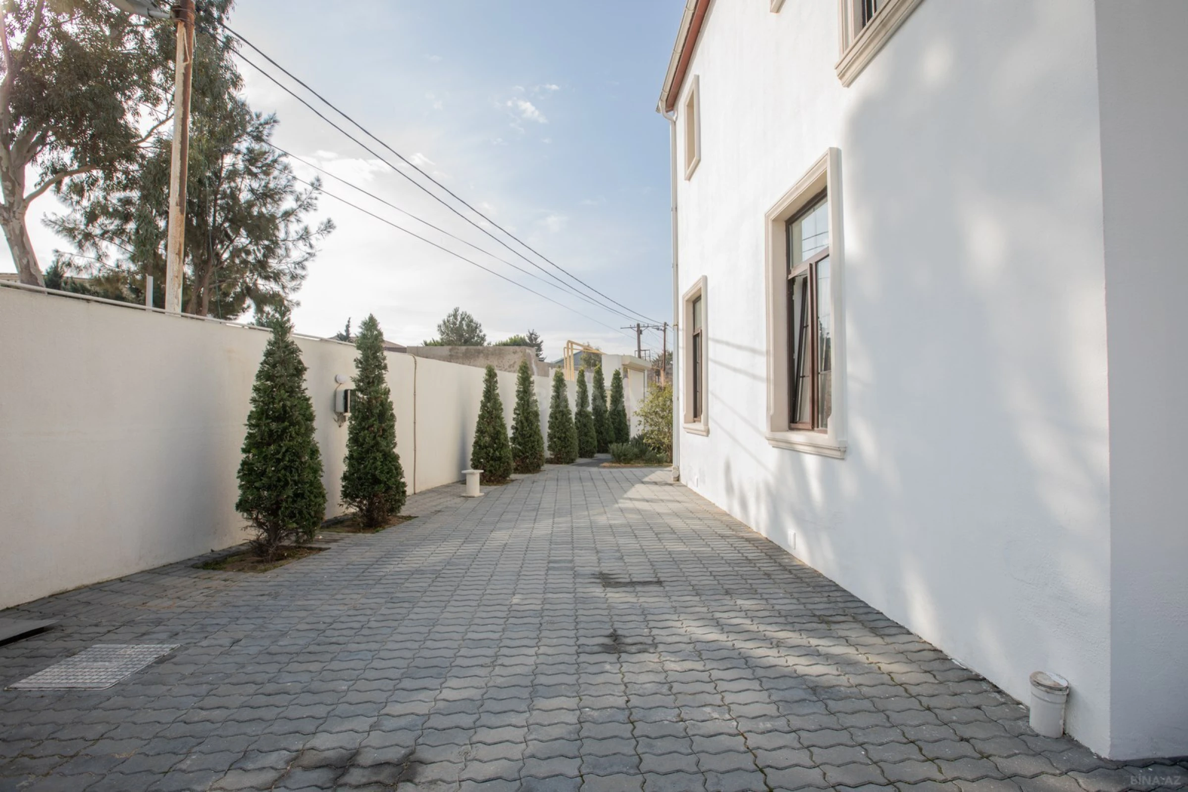 Satılır 4 otaqlı həyət evi 200 m²