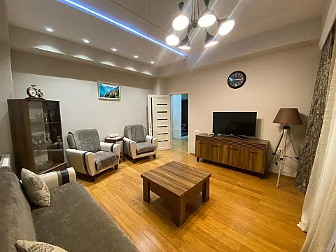 Kirayə verilir 3 otaqlı mənzil 120 m² — Bakı, Xətai 3 otaq 120.00 m²