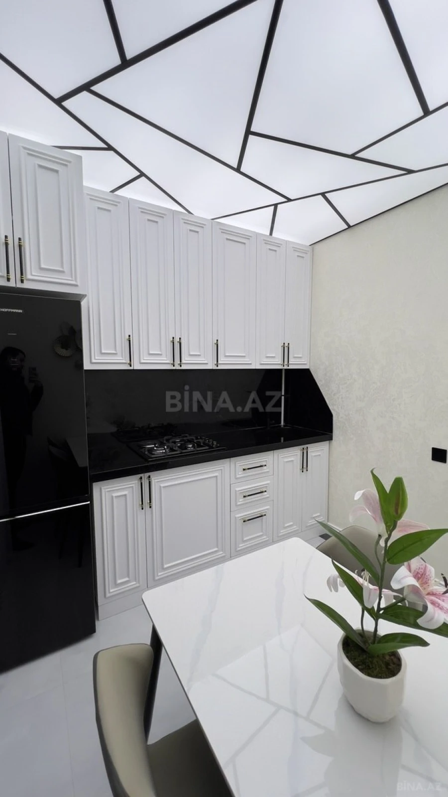 Satılır 3 otaqlı mənzil 101 m²