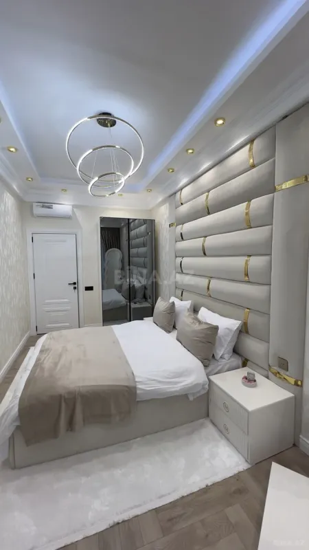 Satılır 3 otaqlı mənzil 101 m²