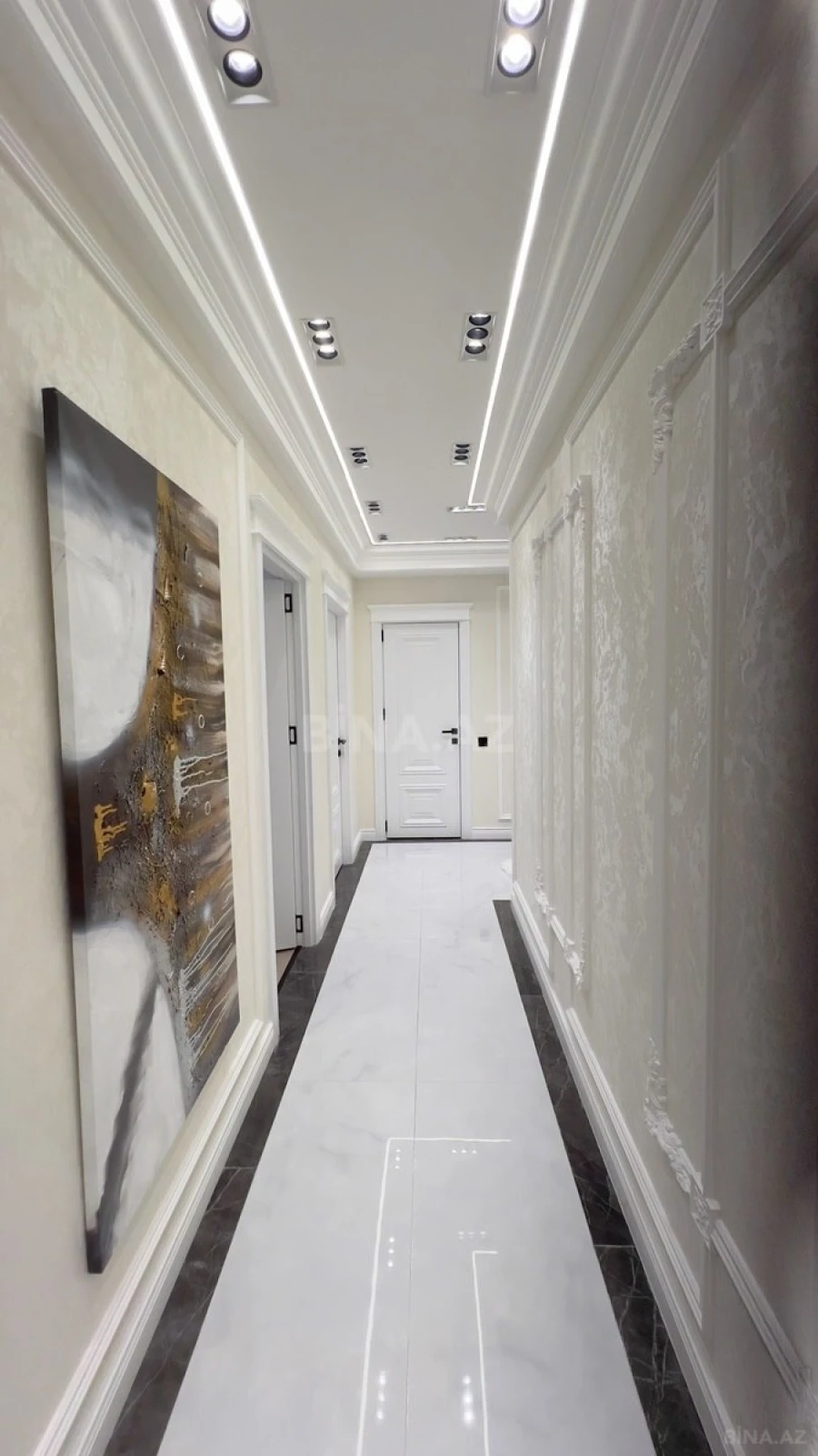 Satılır 3 otaqlı mənzil 101 m²